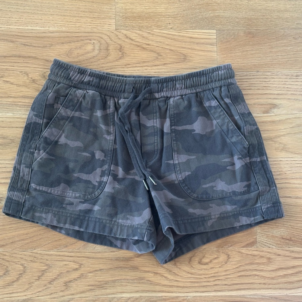 Athleta Farallon Shorts with Elastic Waistband